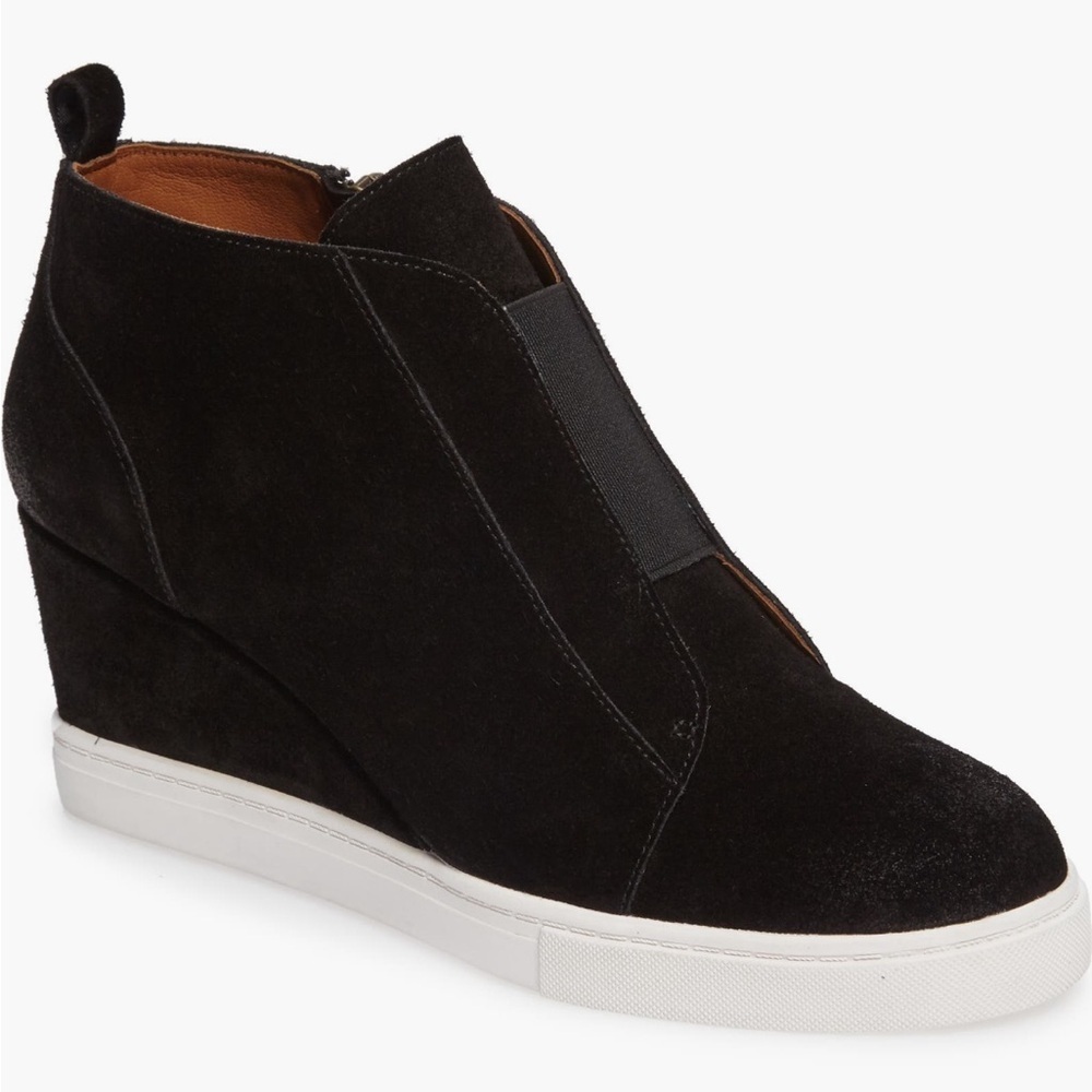 Linea Paolo Felicia Wedge Sneaker in Black Textured Suede Size 9.5M EUC